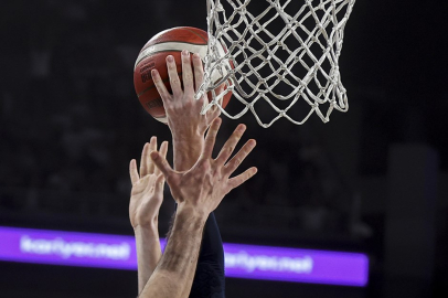 Anadolu Efes, Virtus Bologna deplasmanından mağlubiyetle döndü