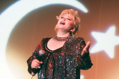 Türk sanat müziğinin efsane sesi Muazzez Abacı ABD'de hayatını kaybetti