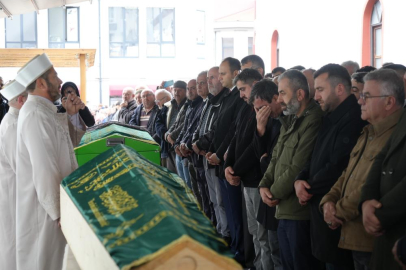 Dere yatağında hayatını kaybeden anne ve oğlu son yolculuğuna uğurlanıyor