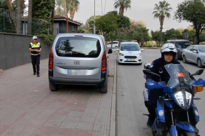 Zabıta Trafik ekiplerinden kaldırım işgaline karşı etkin mücadele