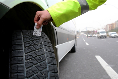 Bakan Uraloğlu: Zorunlu kış lastiği süresi 4 aydan 5 aya çıkarıldı