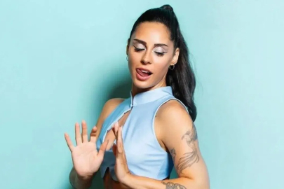 Hepsi grubunun üyesi Yasemin Yürük telefonunu denize düşürdü