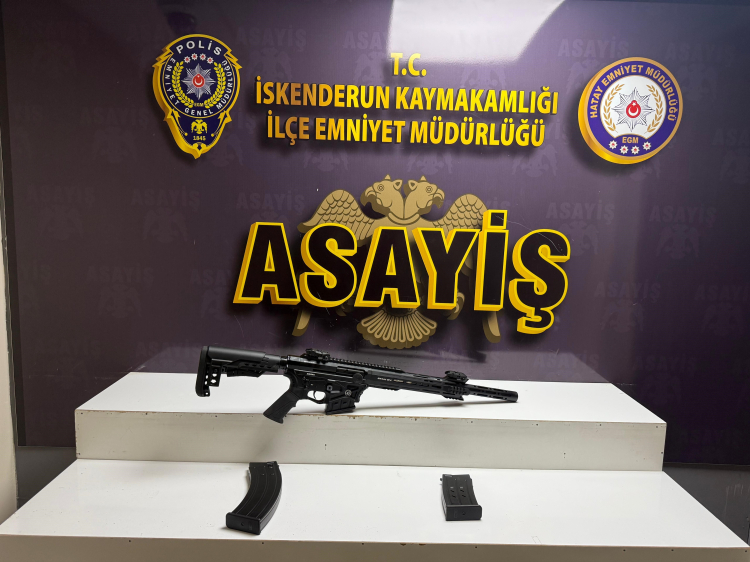 İskenderun’da aranan 2 şüpheli yakalandı 2