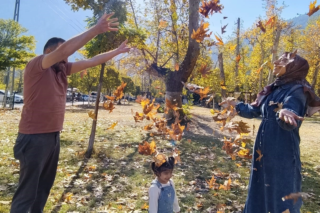 Belemedik Tabiat Parkı Sonbahar Renklerine Büründü