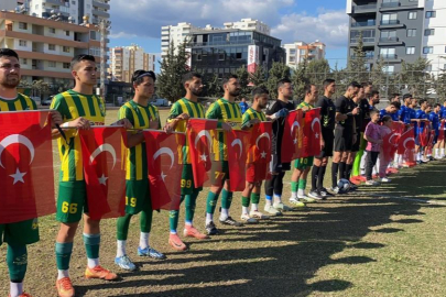 Mersin’de futbol takımları Şehit Türk Askerlerini andı