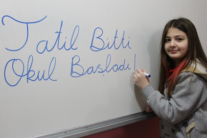 2025-2026 MEB Çalışma Takvimi: Okullar Ne Zaman Açılıyor, 15 Tatil Ne Zaman?