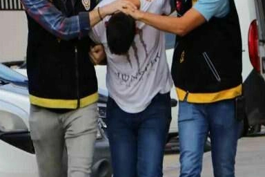 "Çakmak" bahanesiyle yaklaşıp bıçakladı: O anlar kamerada