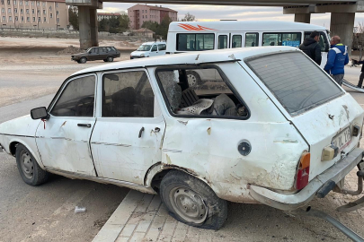 Karaman’da yolcu minibüsü kaza yaptı: 2 yaralı