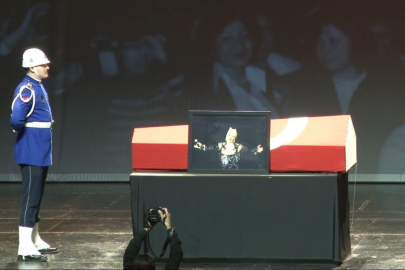 Muazzez Abacı, Atatürk Kültür Merkezi’nde son yolculuğuna uğurlandı