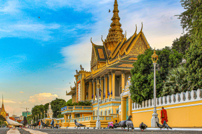 Kamboçya’nın başkenti Phnom Penh gezi rehberi: Ekonomisi, para birimi ve meşhur yemekleri
