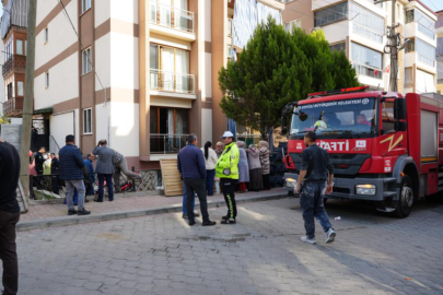 Denizli Pamukkale’de 5 katlı binada yangın