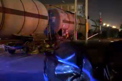 Diyarbakır’da tren otomobile çarpıştı