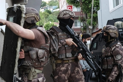 Eskişehir merkezli FETÖ operasyonunda 5 tutuklama