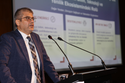 Prof. Dr. Orhan Aydın, öğrencilerle bilimsel deneyimlerini paylaştı