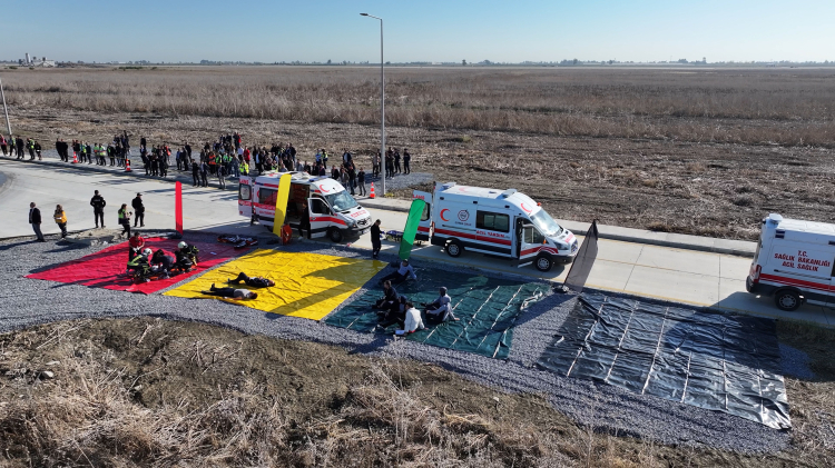 Çukurova Uluslararası Havalimanı'nda nefes kesen tatbikat