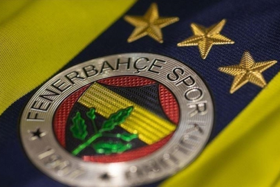 Fenerbahçe, 5 genç futbolcuyla profesyonel sözleşme imzaladı