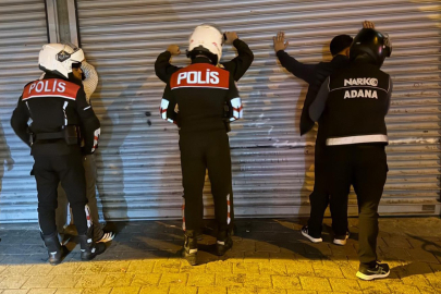 Adana’da 4 mahallede ‘narko-alan’ uygulaması: 20 kişi suçüstü yakalandı