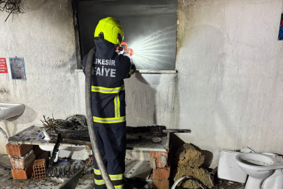 Balıkesir'de 5 bin piliç yangında telef oldu