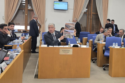 Sadullah Kısacık, Adana’nın yolları ve havaalanı sorununu TBMM gündemine taşıdı