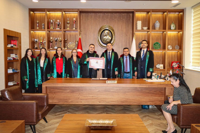 Adana Barosu’nda genç avukatlar mesleğe adım attı