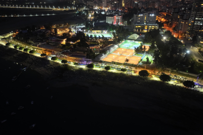 3,5 Kilometrelik Adnan Menderes Bulvarı modern görünümüyle hizmete girdi