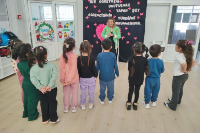 Doğuştan koltuk değneğine mahkumdu, yılmadı öğretmen oldu