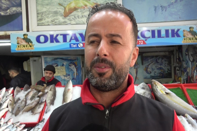 Hatay’da balıkçıların oltasına 115 kiloluk dev kılıç balığı takıldı