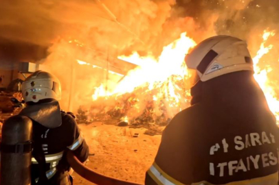 Aksaray’da alevli gece: Geri dönüşüm tesisi alev alev yandı