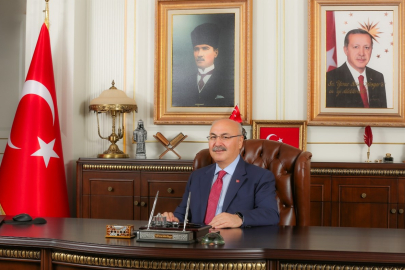 Vali Köşger: Her öğretmen, bir toplumu ve geleceği inşa eder