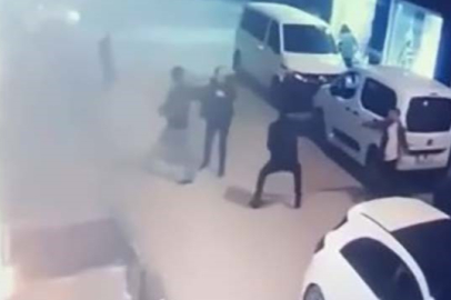 Van’da otel sahibini ve oğlunu öldüren silahlı kavga anı kamerada