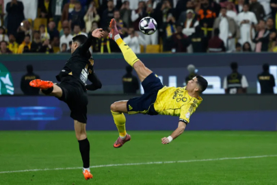 40 yaşındaki Ronaldo'dan yıllara meydan okuyan röveşata