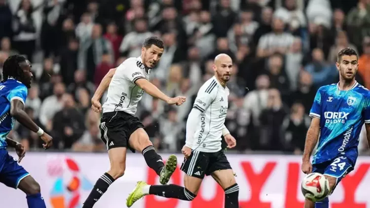 Beşiktaş ile Samsunspor Tüpraş Stadı’nda puanları paylaştı 2