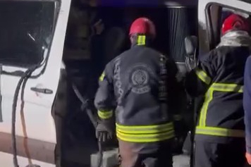 Kocaeli Dilovası’nda minibüs ile tır çarpıştı: 9 yaralı