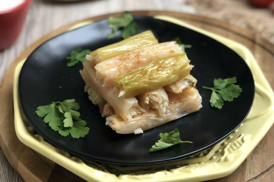 Pırasa Dolması Tarifi: Dağılmayan ve Lezzetli Pırasa Dolması Nasıl Yapılır?