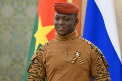 Burkina Faso’nun genç lideri İbrahim Traoré neden bu kadar popüler?