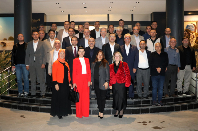 Eğitim-Bir-Sen Adana Şubesi, müdür yardımcılarının mesleki gelişimini ele aldı