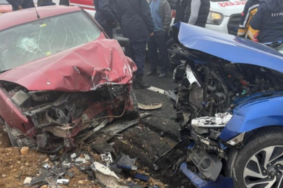 Malatya'da iki otomobil çarpıştı: 5 yaralı