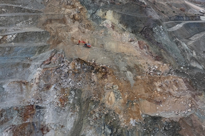 Sivas'ta maden ocağında göçük altında kalan şantiye müdürünü arama çalışmaları 10. gününde devam ediyor