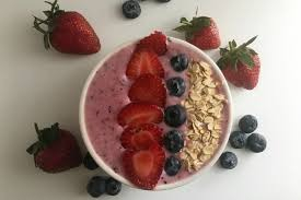 Meyveli Yoğurt Kasesi