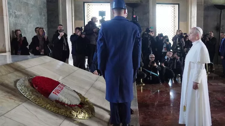 Papa 14. Leo Türkiye'de Anıtkabir ziyaretiyle başladı, rota İznik ve İstanbul 2