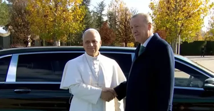 Papa 14. Leo Türkiye'de Anıtkabir ziyaretiyle başladı, rota İznik ve İstanbul 3