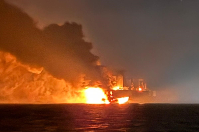 Kocaeli'nde yanan geminin görüntüleri ortaya çıktı