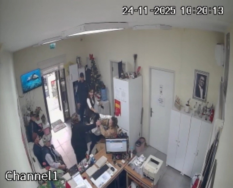 Pendik'te 'fakirlik belgesi' kavgası karakolda bitti Kadın muhtara saldırı 2