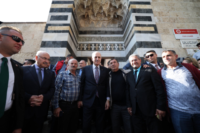 TBMM Başkanı Kurtulmuş, Adana’da vatandaşlarla buluştu