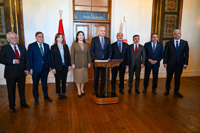 TBMM Başkanı Kurtulmuş, Adana Valiliğinde kent çalışmalarını inceledi