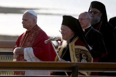 MHP'den Papa'nın Türkiye ziyaretine sert tepki: "Şova dönüştü"