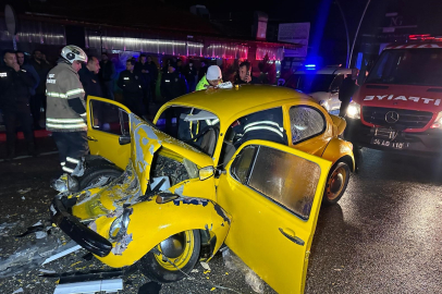 Uşak’ta otomobil ile orkestra otobüsü çarpıştı: 3 Yaralı