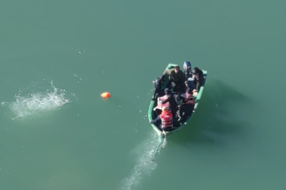 Van Gürpınar’da Zernek Barajı’na uçan araçtan 2 kişi hayatını kaybetti