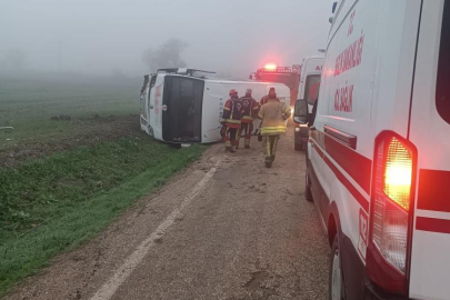 Balıkesir’de öğrenci servisi kaza yaptı: 8 öğrenci hafif yaralandı