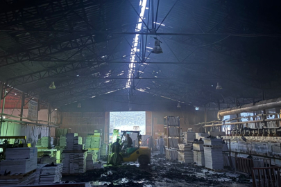 Burdur’da mermer fabrikasında çıkan yangın kısa sürede söndürüldü